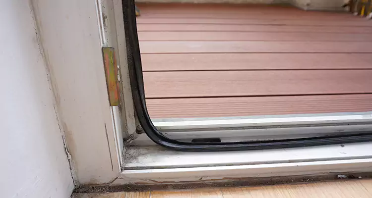 Why Choose Us for Leaking Sliding Glass Door Repair in Country Walk, FL?