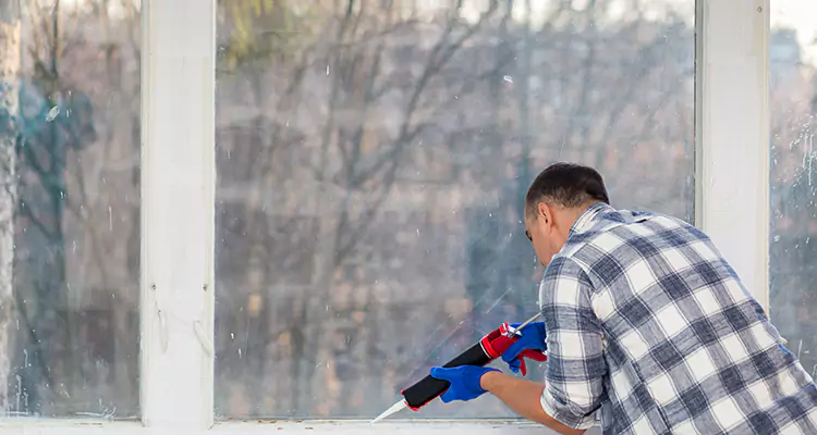 Quality Sliding Shower Door Repair for Closing Issues in Country Walk, FL