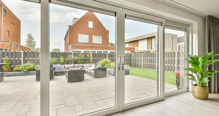 Best Sliding Screen Door Replacement Company in Country Walk, FL
