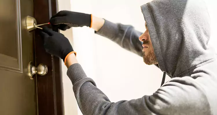 Emergency Motel Lock Repairs—Available 24/7 in Country Walk, FL